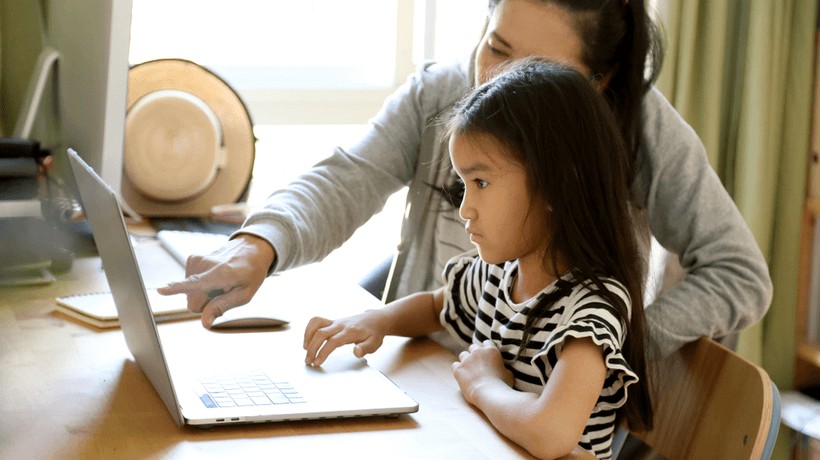 Strategi Jitu Mendampingi Anak dalam Belajar Online SD