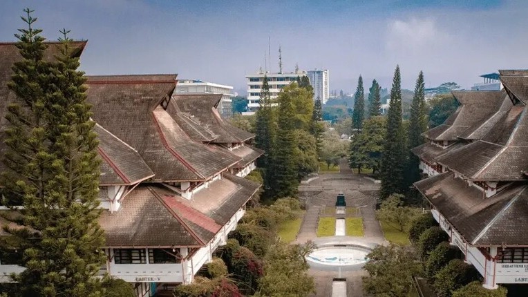 Biaya Kuliah ITB: Tips Cerdas Mengatur Keuangan Kuliah