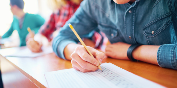 Skor TOEFL Tinggi dalam Sekali Coba? Pelajari Dulu Pengertian TOEFL!