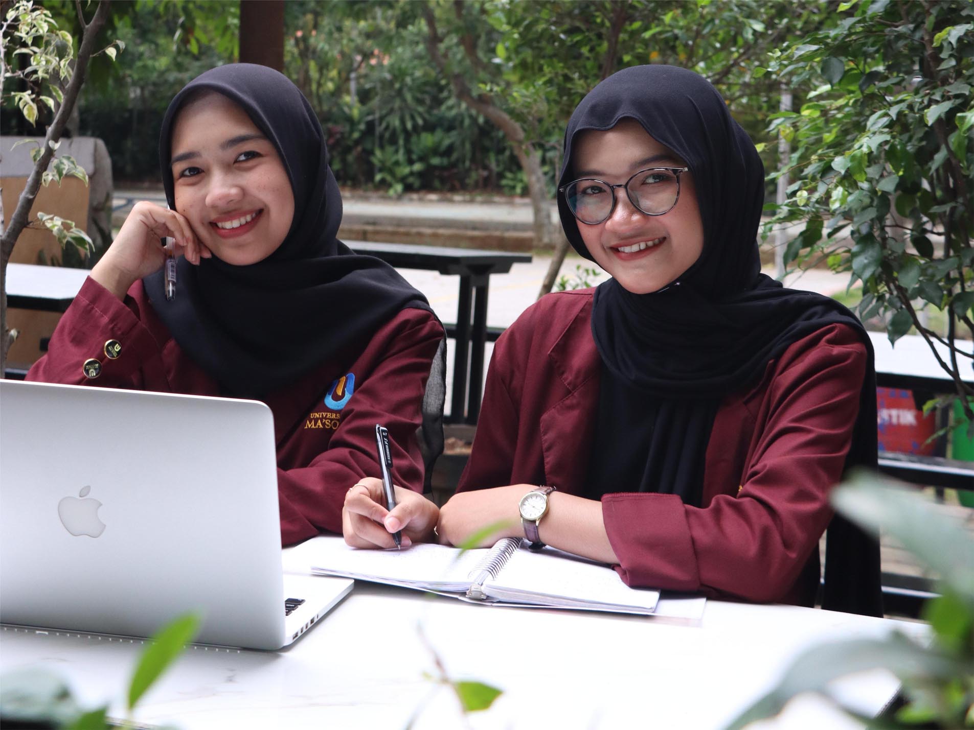 manajemen_bisnis_syariah_s1_image