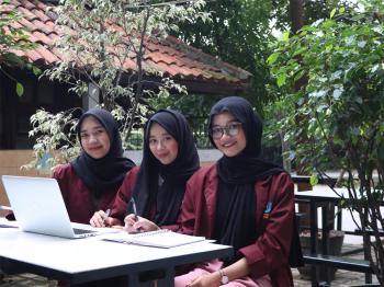 manajemen_bisnis_syariah_s1_image